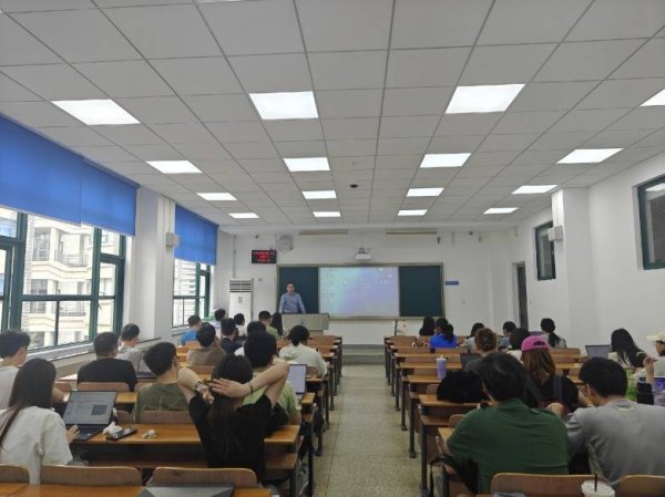 优秀股票配资网站 走进中南大——正信期货衍生品实务讲座圆满举行
